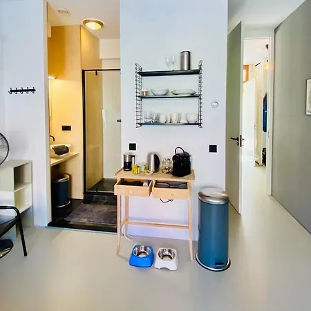 Private Studio, Patio Garden And Free Car Parking Couette-café Amsterdam
