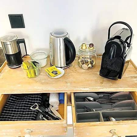 Private Studio, Patio Garden And Free Car Parking Amsterdam