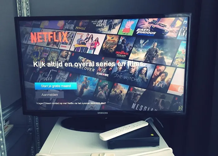 B&B Private Studio, Patio Garden And Free Car Parking 암스테르담