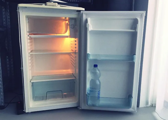 B&B Private Studio, Patio Garden And Free Car Parking